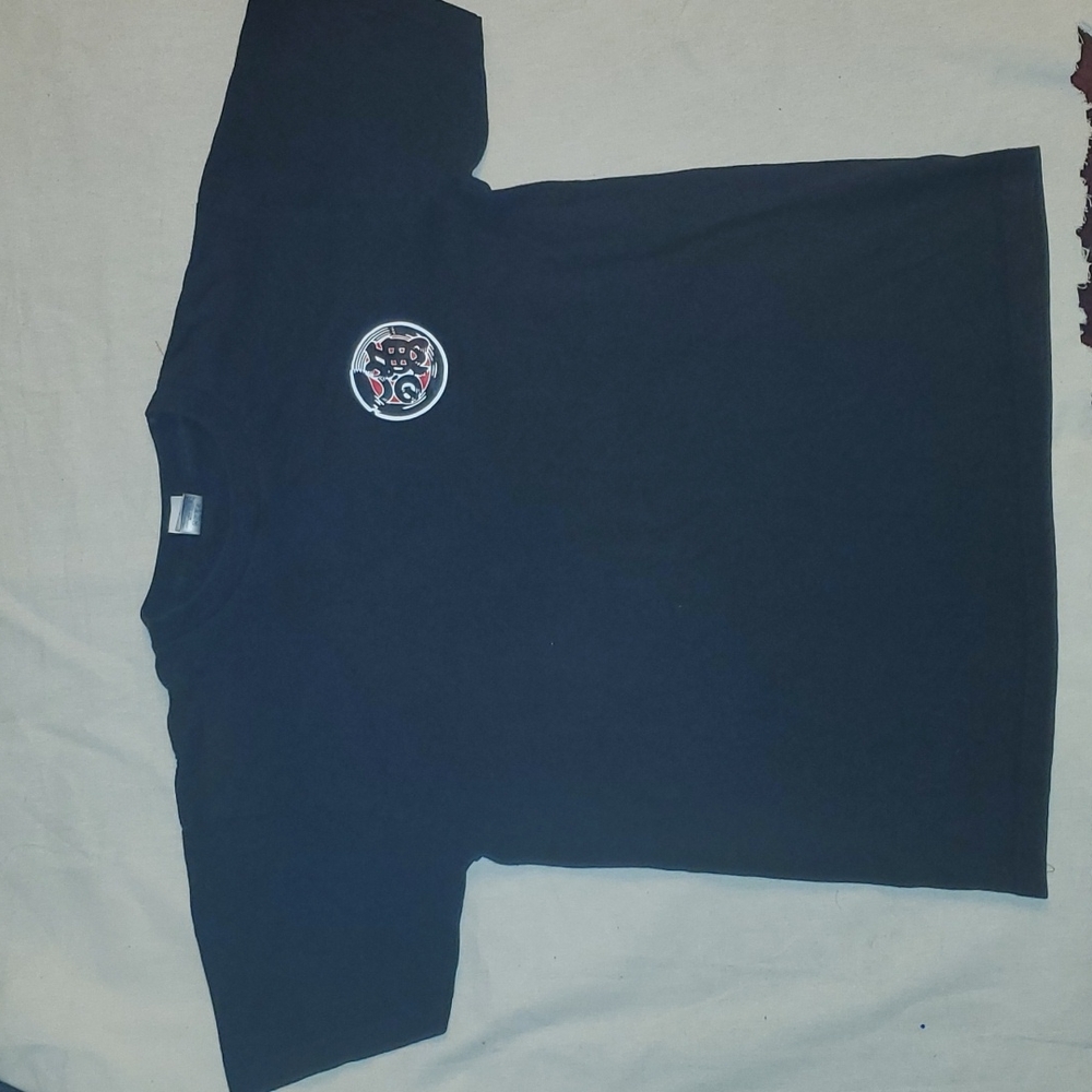 NovelT Mens graphic tee